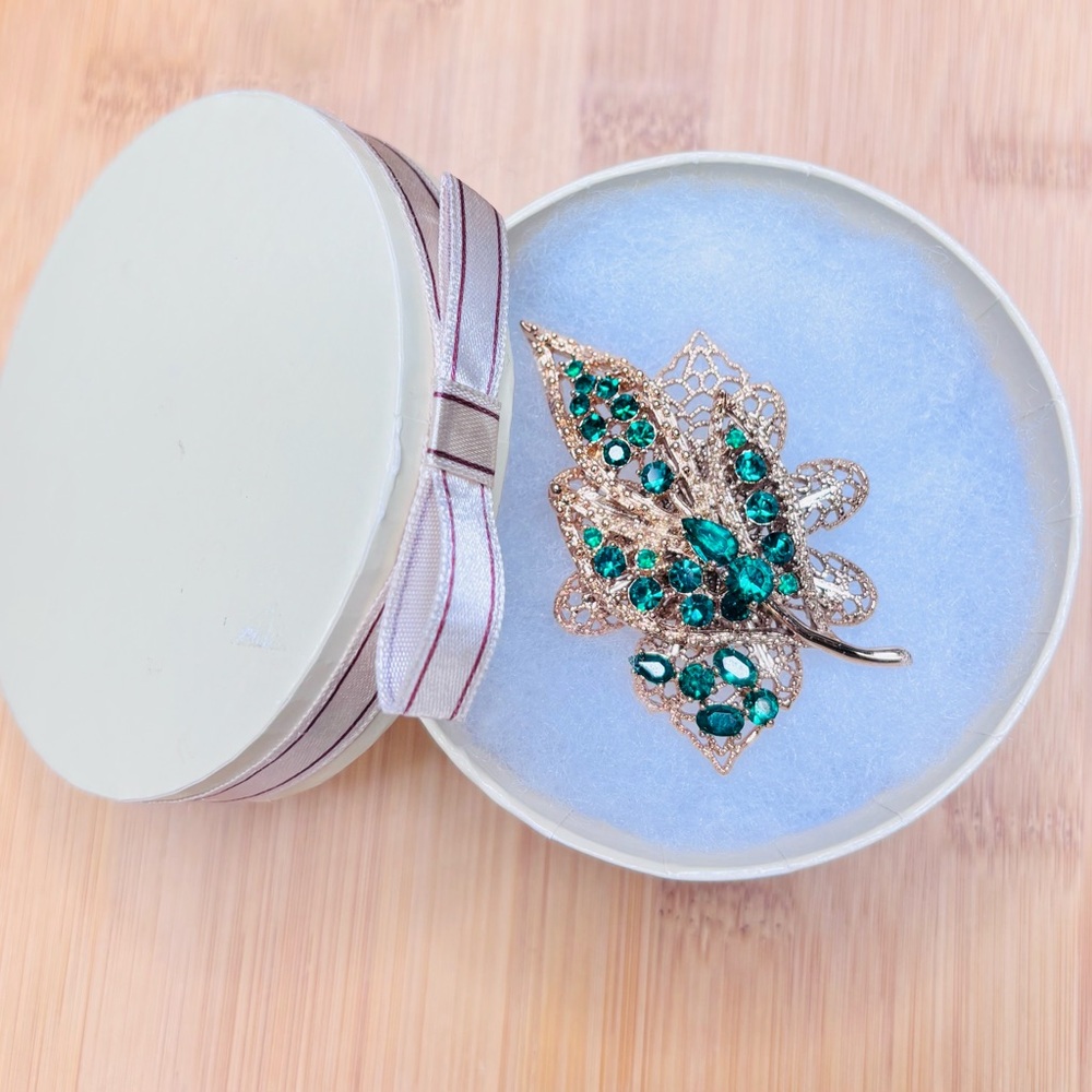 Margaret Rowe Italy Green Rhinestone Disney Maleficent Movie Ring Size 7